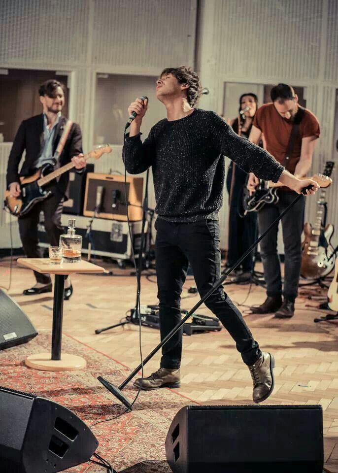Paolo Nutini Iron Sky (Abbey Road Live Session) (Vídeo musical) (2014) FilmAffinity
