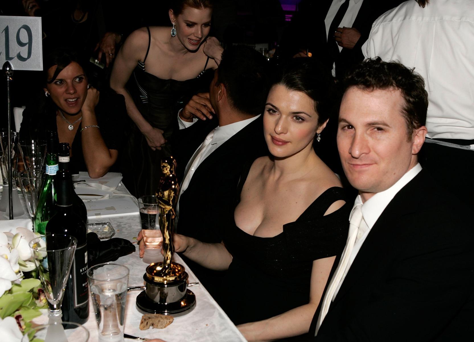 Rachel Weisz (with her Oscar) and her former partner Darren Aronofsky