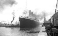 El Titanic auténtico sale del puerto en 1912