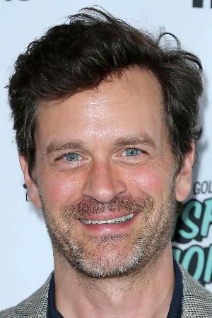 Tom Everett Scott