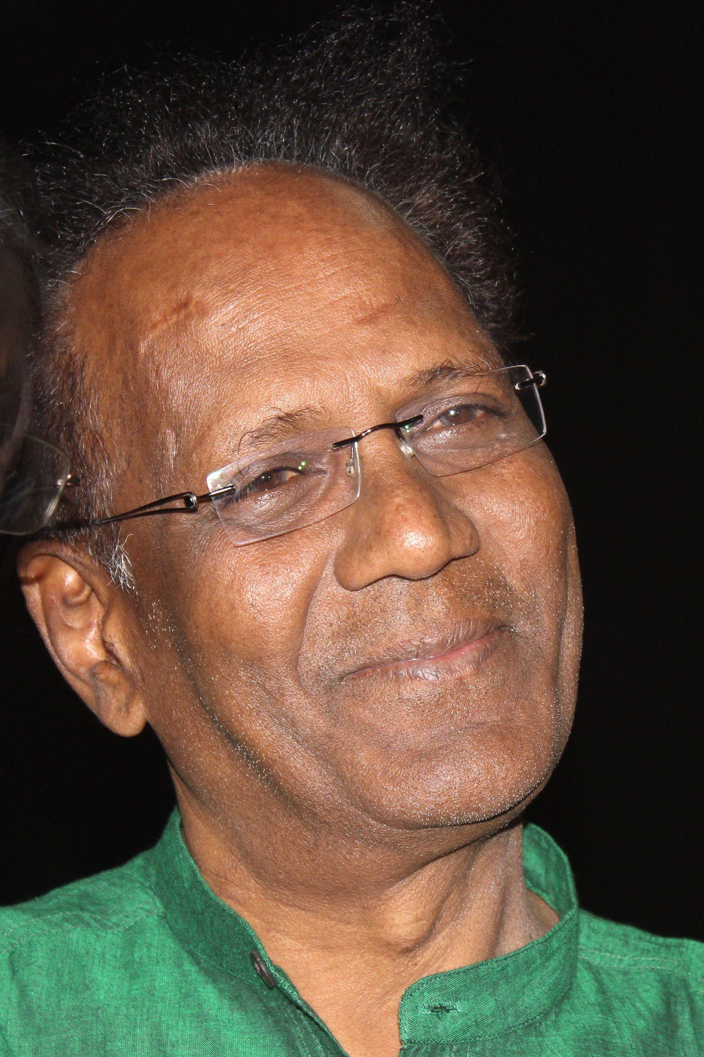 Veerendra Saxena FilmAffinity